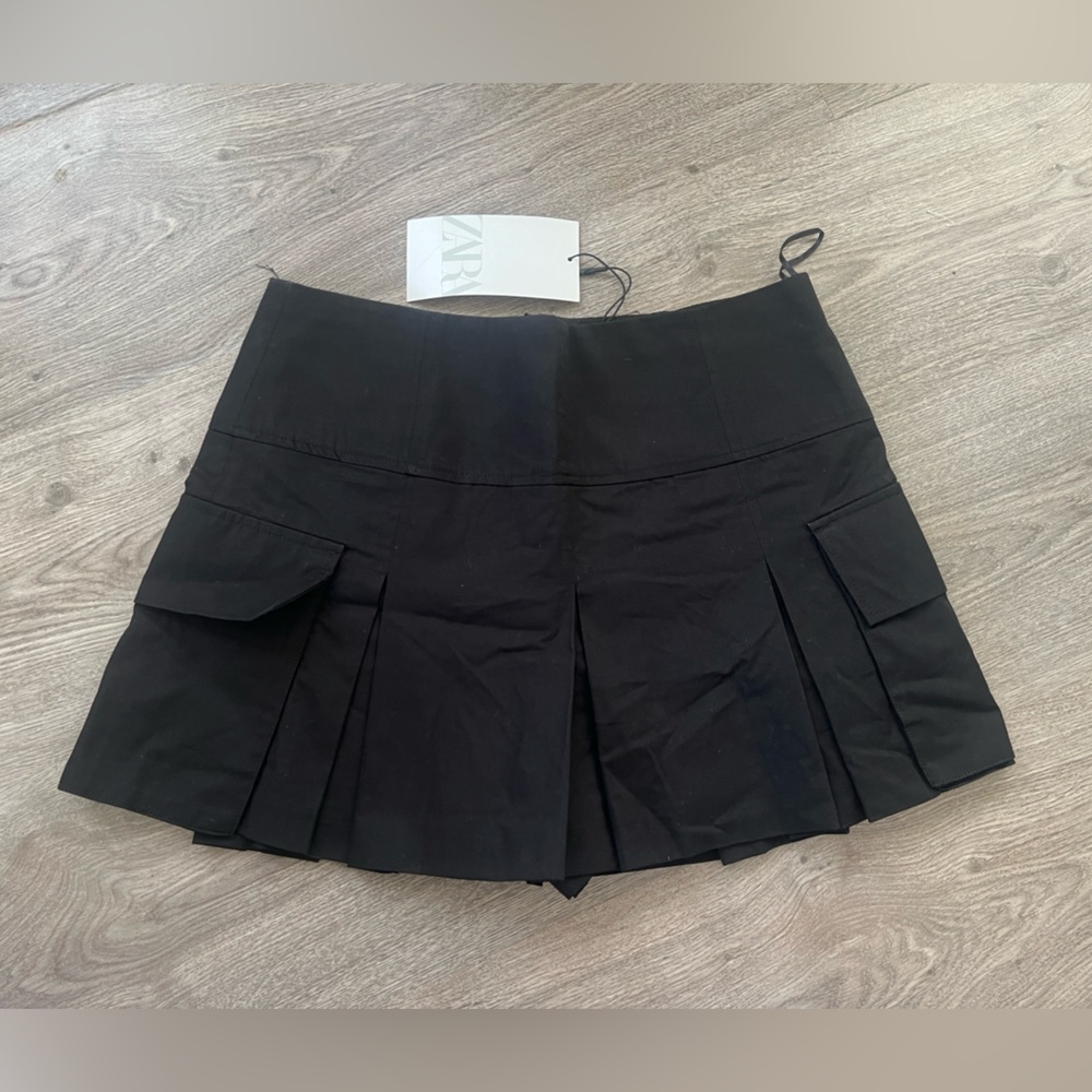 Zara Cargo Mini Skort